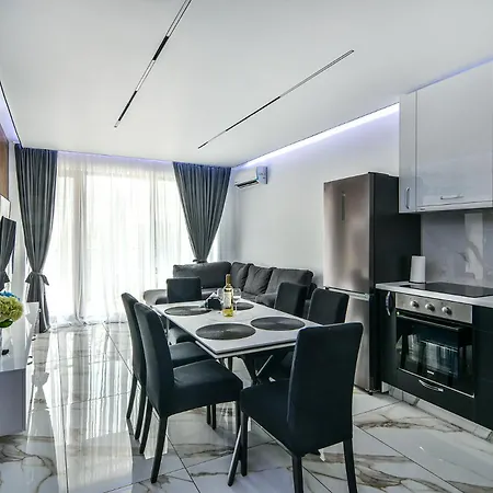 Ocean Wave 2br Free Parking Varna
