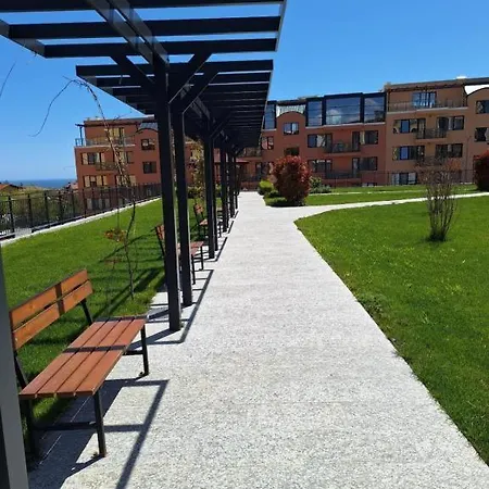Ocean Wave 2br Free Parking Apartment *